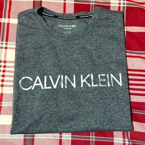 Calvin Klein T Shirt